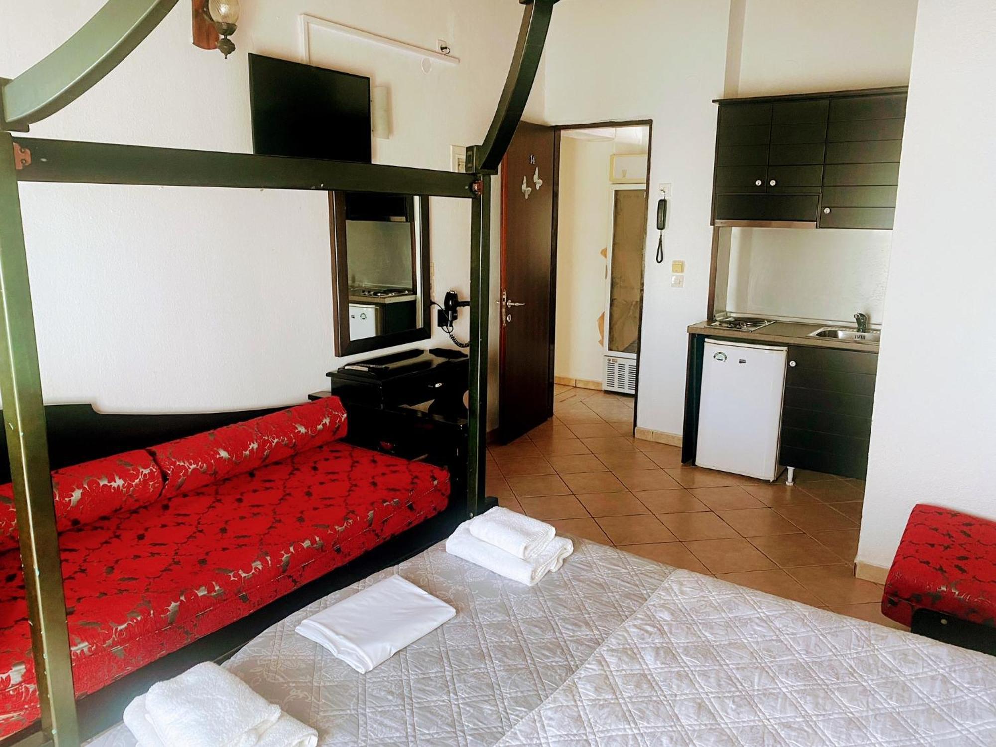 Blue Bay Beach Hotel Kinira Exterior foto